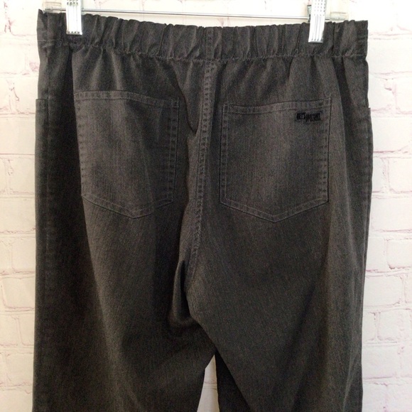 Grey’s Anatomy Grey Scrub Pants - Picture 5 of 10